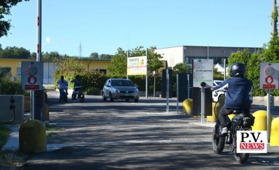 Monopattini, ACI Toscana: «Troppi ancora senza targhino»