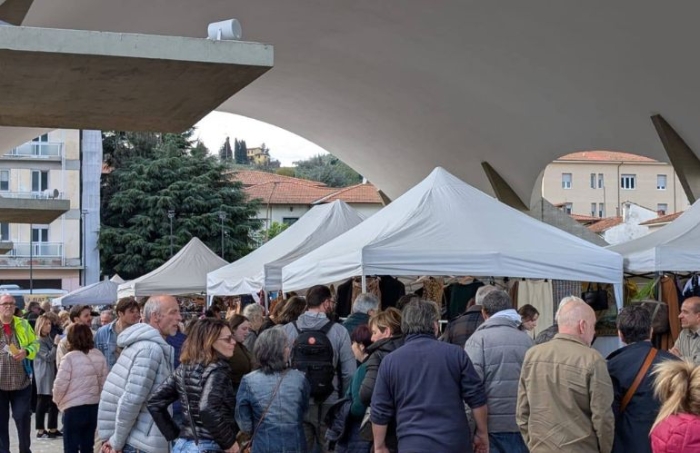 Pescia VINTAGEmania :11 Maggio torna la Fiera del vintage