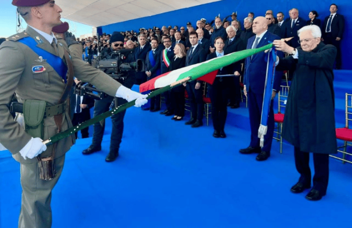 Il 183° “Nembo” di Pistoia insignito Ordine Militare d’Italia