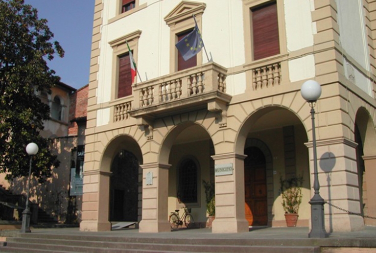 Rifiuti speciali ad Altopascio, Marchetti attacca il Comune