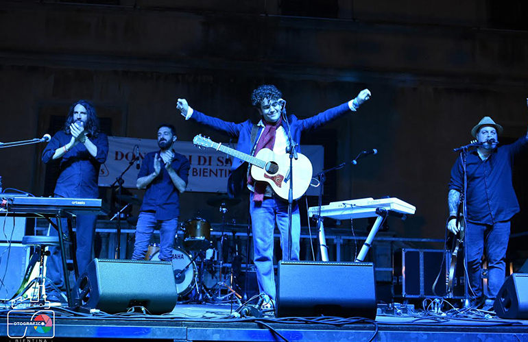 Al Sesana concerto live tributo a Battisti