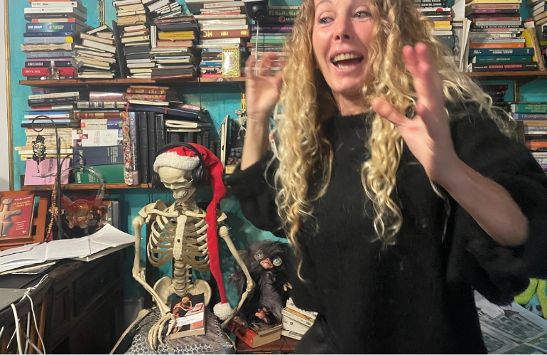 Copertina del romanzo Dolcemente tenebroso di Serena Pieruccini