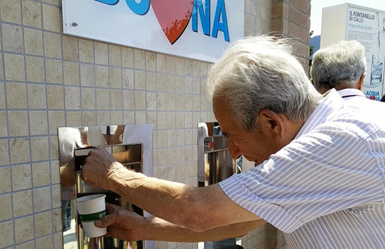 Inaugura un nuovo fontanello di acqua ad Anchione