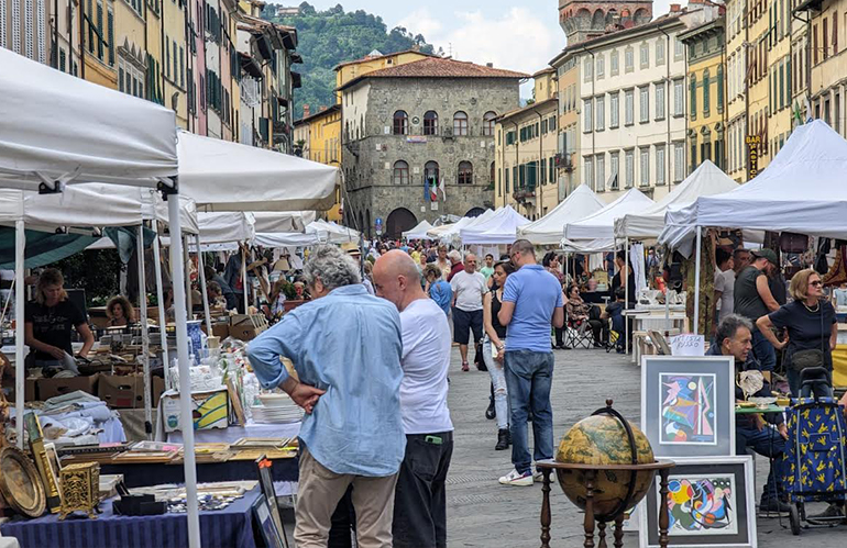 Pescia: nuovo appuntamento con Bancarelle in Piazza