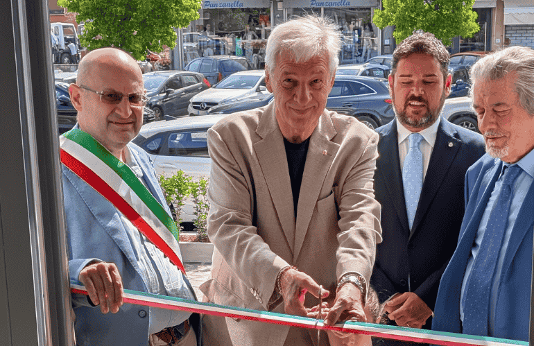 ponte buggianese inaugura banca cambiano
